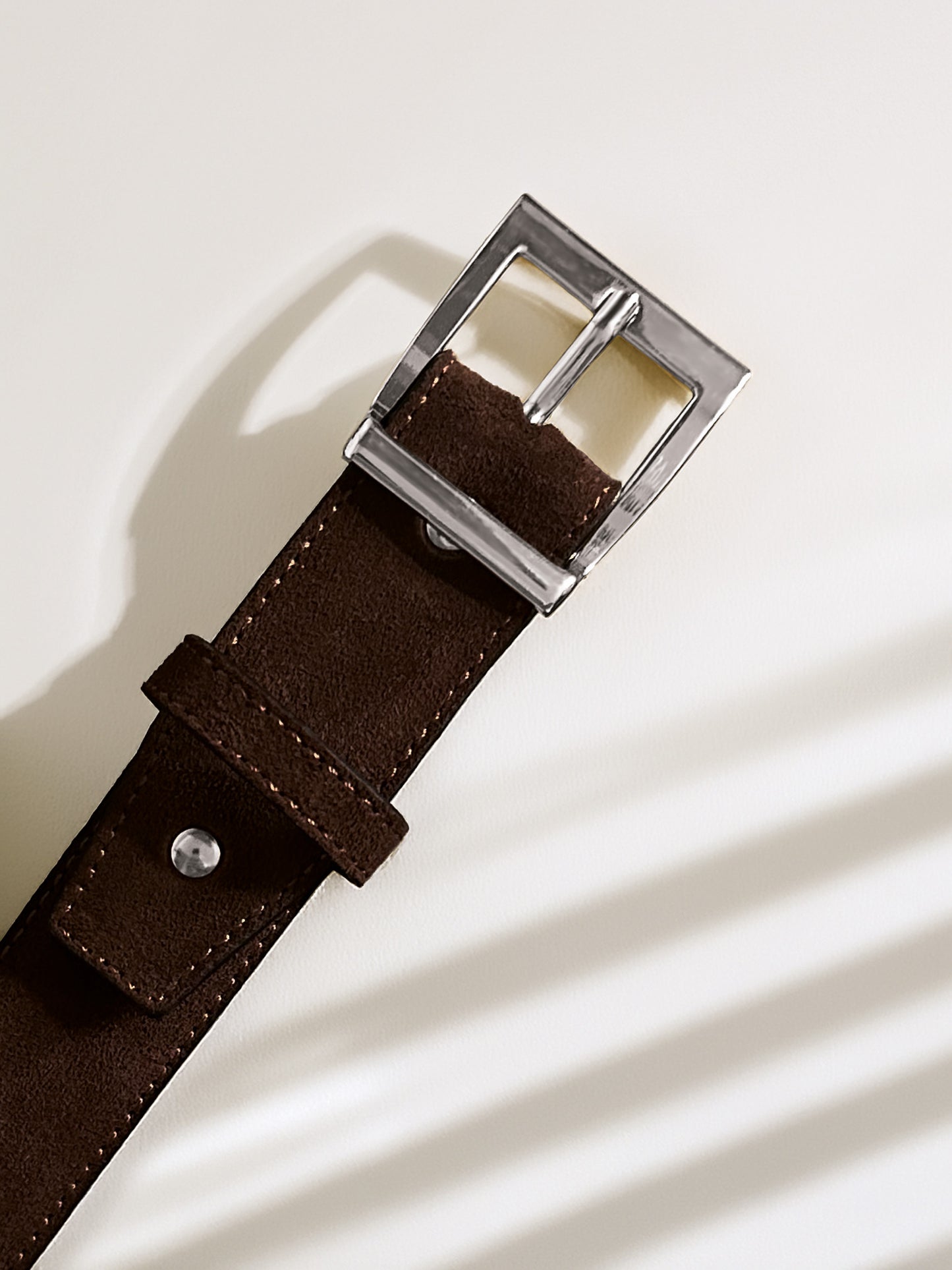 Loa – Dark Brown Suede