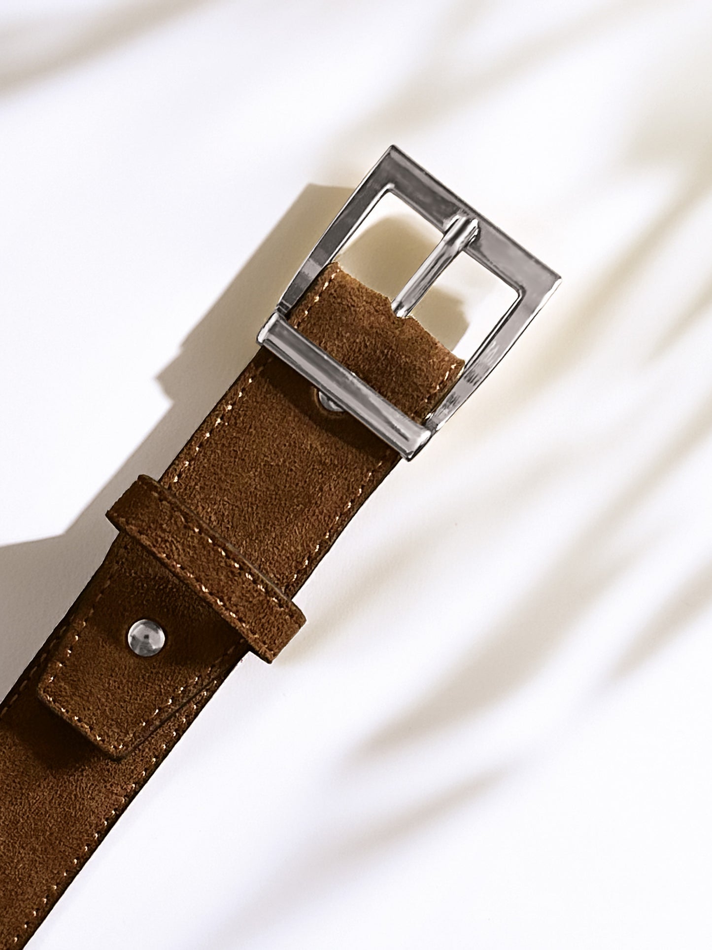 Loa – Moss Suede