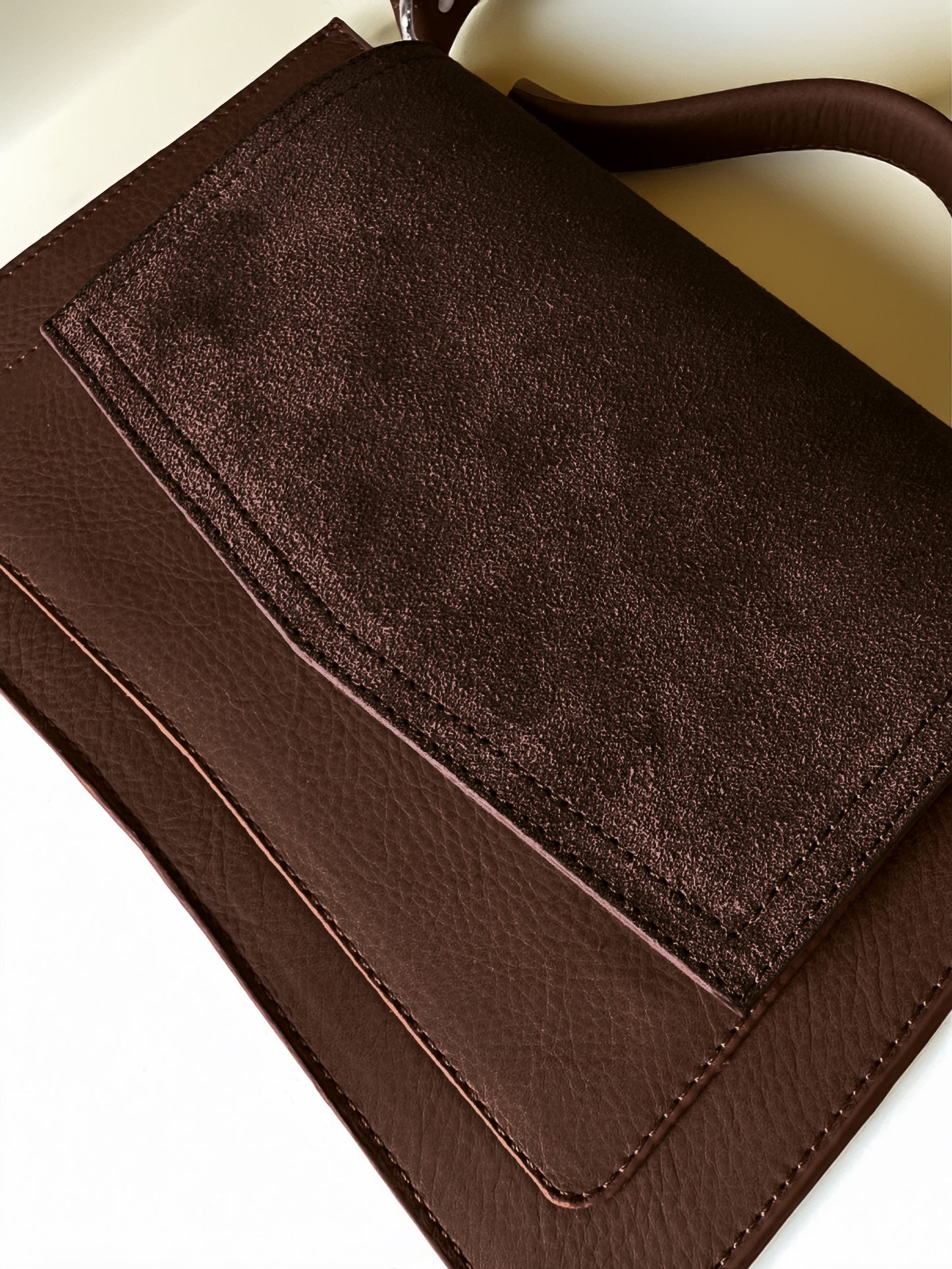 Anné - Dark Brown