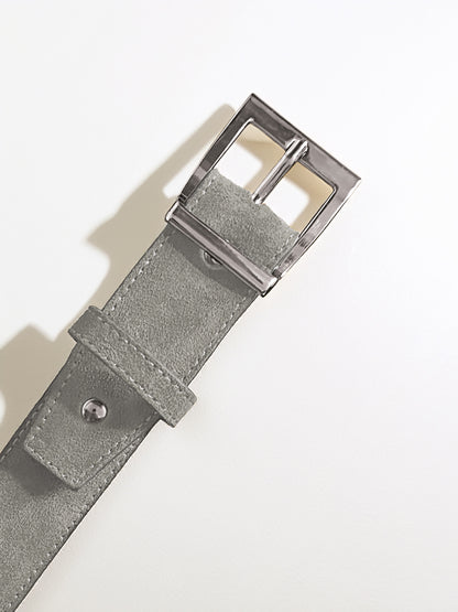Loa – Graphite Suede