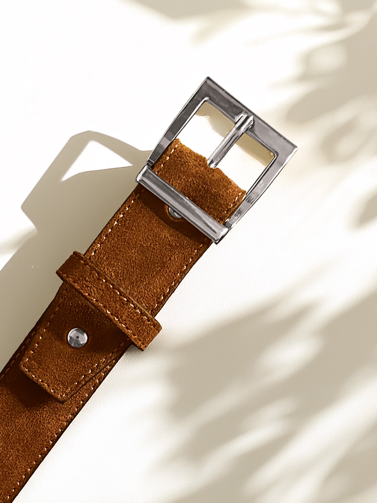 Loa – Cognac Suede